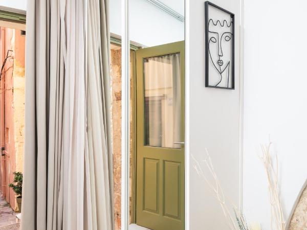 Elia Portou Luxury Residence : photo 10 de la chambre chambre double standard