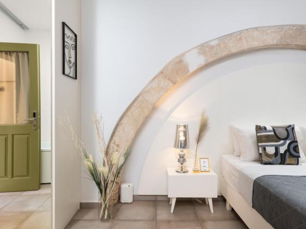 Elia Portou Luxury Residence : photo 6 de la chambre chambre double standard