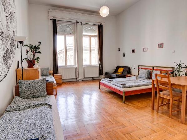 Pal's Hostel and Apartments : photo 1 de la chambre studio