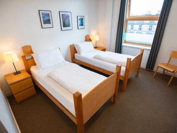 Edinburgh Central Accommodation : photo 3 de la chambre chambre lits jumeaux