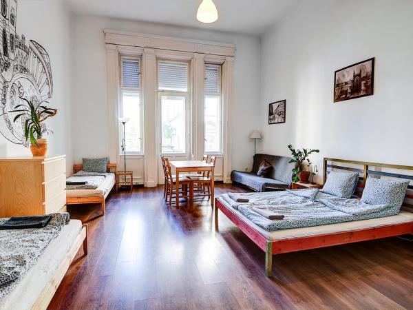 Pal's Hostel and Apartments : photo 2 de la chambre studio