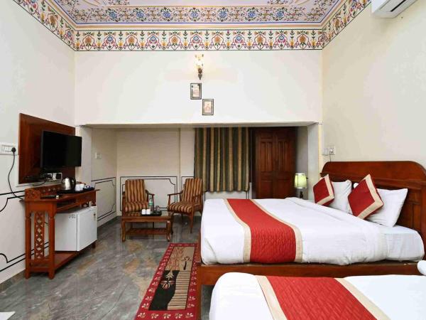 Virasat Mahal Heritage Hotel : photo 9 de la chambre chambre triple supérieure