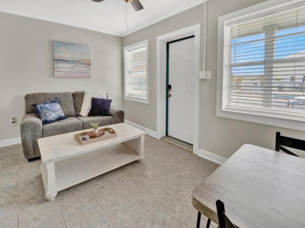 Sea Foam Suites : photo 2 de la chambre studio lit queen-size 