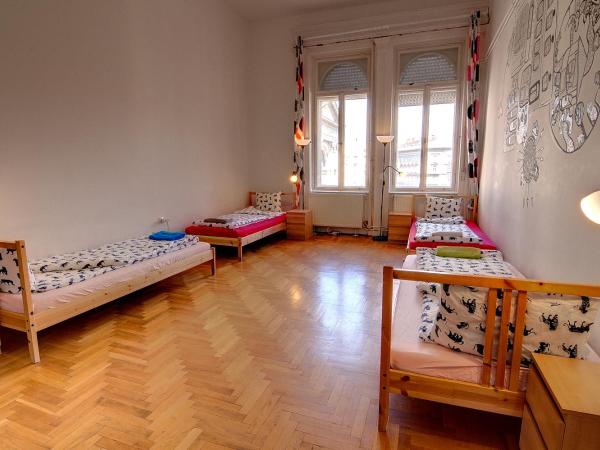 Pal's Hostel and Apartments : photo 6 de la chambre appartement familial