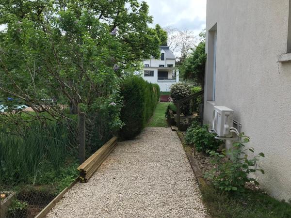 Studio neuf de 24m² : photo 2 de la chambre chambre double - vue sur jardin