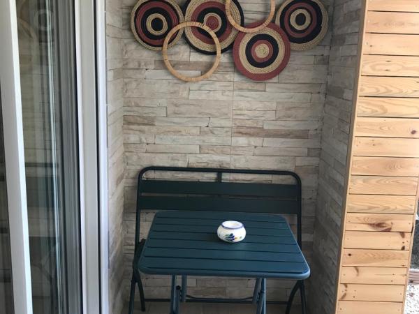 Studio neuf de 24m² : photo 5 de la chambre chambre double - vue sur jardin