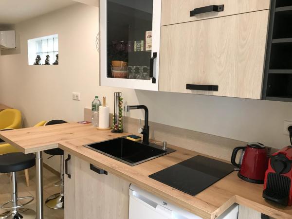 Studio neuf de 24m² : photo 6 de la chambre chambre double - vue sur jardin