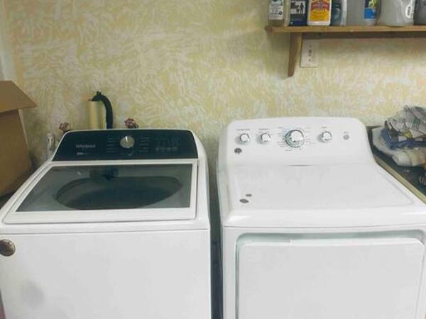 Holistic Gem w/1Gig Wi-Fi & free parking : photo 7 de la chambre chambre double avec salle de bains privative