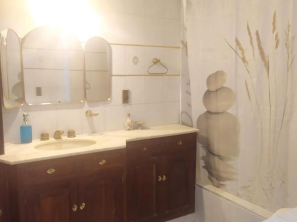 Tanino Guest House : photo 1 de la chambre chambre double avec salle de bains privative extérieure