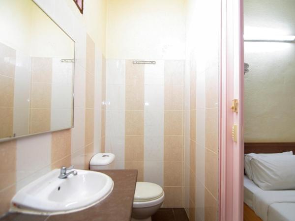 Anggerik Lodging : photo 5 de la chambre chambre familiale