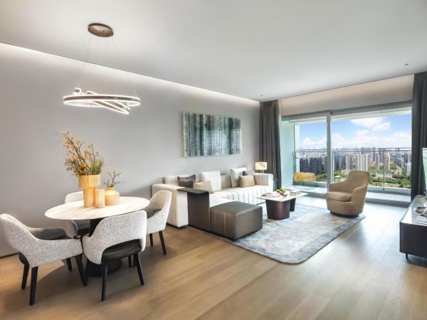 Artisse Place - Access to 4000 sqm Fusion Wellness Centre and 800 sqm Indoor Swimming Pool : photo 2 de la chambre elegant suite with city view (include single breakfast)