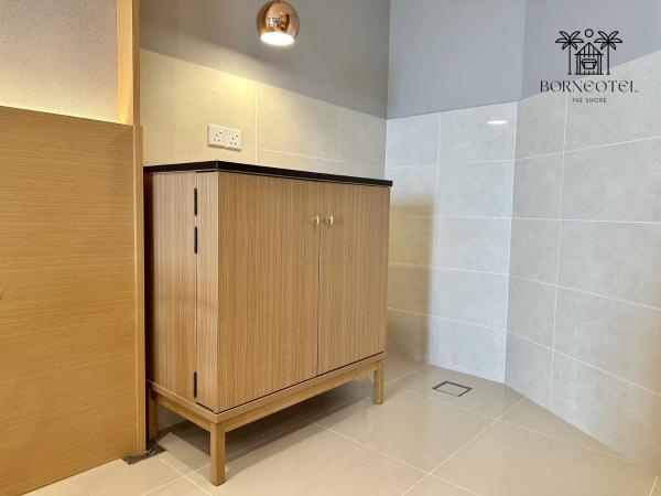 Borneotel The Shore KK by CHG : photo 7 de la chambre chambre familiale - vue sur mer