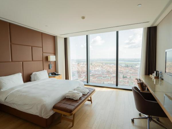 DoubleTree by Hilton Istanbul-Avcilar : photo 1 de la chambre chambre lit king-size