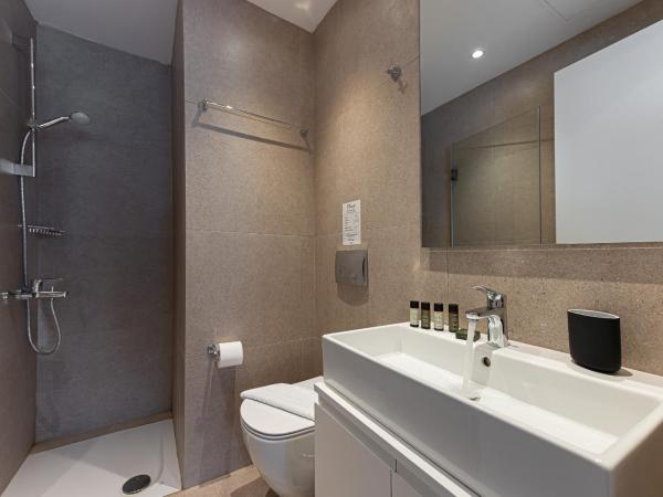 Kriel Suites by LIV Homes : photo 8 de la chambre chambre standard lit queen-size