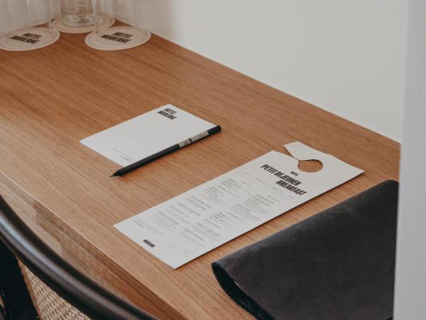 Hotel Moderne : photo 6 de la chambre chambre lit king-size