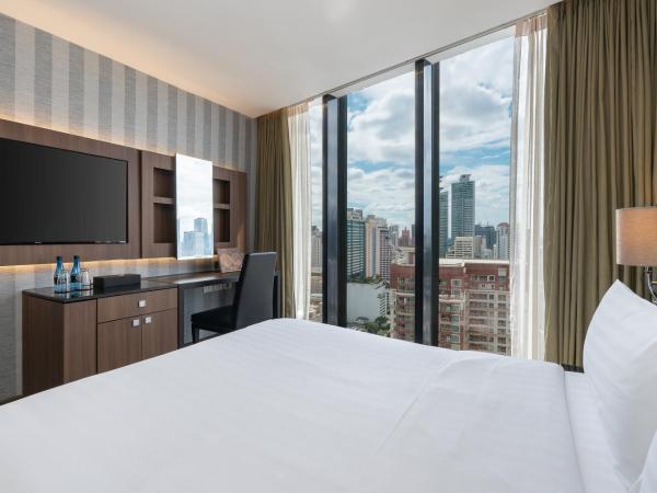 The Continent Hotel Sukhumvit - Asok BTS Bangkok by Compass Hospitality : photo 3 de la chambre chambre double premier avec vue sur la ville