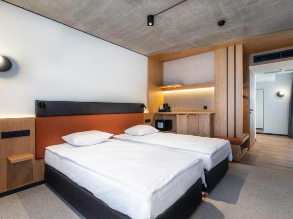 Qubus Hotel Katowice : photo 1 de la chambre twin room with two single beds