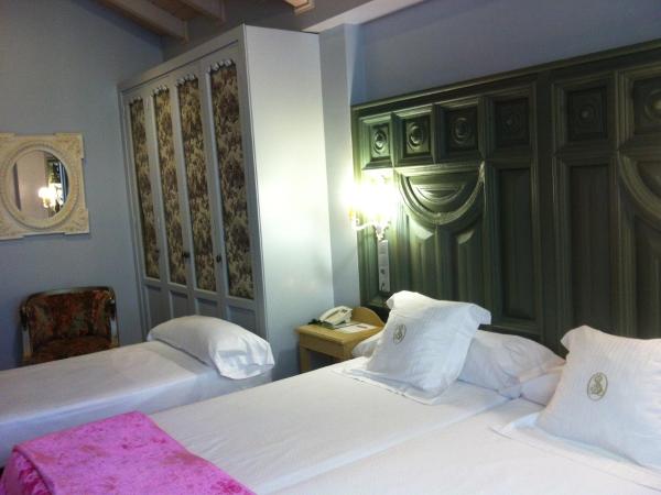 Sacristia de Santa Ana : photo 4 de la chambre chambre lits jumeaux avec lit d’appoint - 301