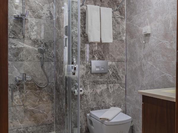 Lord Morgan & Exclusive Design Cihangir : photo 1 de la chambre chambre lit queen-size avec baignoire spa