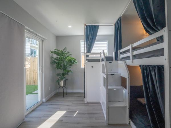 Normandie Hostel : photo 2 de la chambre lit simple dans dortoir pour femmes