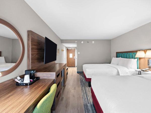 Hampton Inn Los Angeles Airport : photo 3 de la chambre chambre avec 2 grands lits queen-size