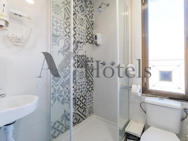 AYZ Ulises - Auto check-in property : photo 4 de la chambre chambre double standard avec salle de bains commune