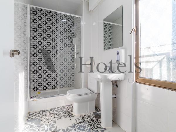AYZ Ulises - Auto check-in property : photo 8 de la chambre chambre double standard avec salle de bains commune