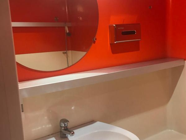 Hotel Bar Restaurant Couleurs Sud : photo 8 de la chambre chambre lits jumeaux