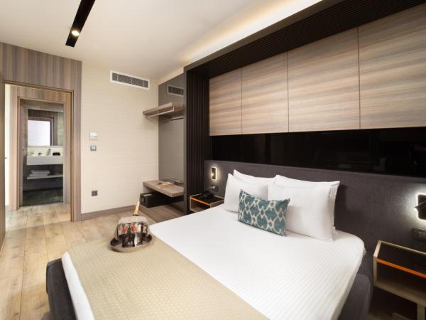 Nish Palace Exlusive Suites : photo 1 de la chambre hébergement de luxe avec cuisine