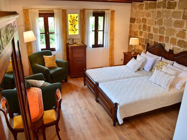 Hotel Ellique : photo 1 de la chambre kitrinos - chambre lits jumeaux de luxe