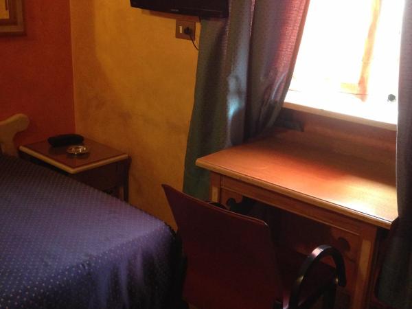 Hotel Rey : photo 1 de la chambre chambre simple