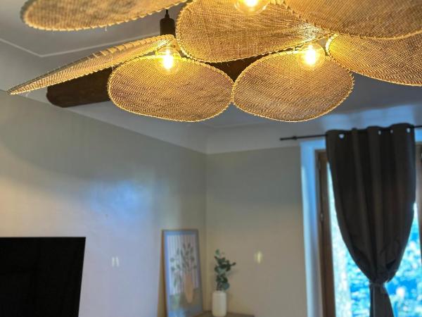 Maison Louisa : photo 9 de la chambre chambre lit king-size - vue sur montagne