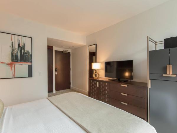 Marriott Vacation Club®, New York City  : photo 2 de la chambre chambre lit king-size - vue sur ville