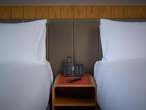 Crowne Plaza Hobart, an IHG Hotel : photo 2 de la chambre standard double room with two double beds and harbour view - lounge access