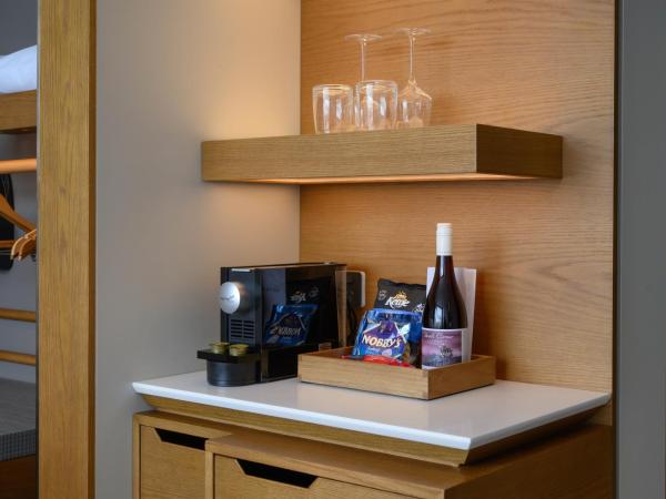 Crowne Plaza Hobart, an IHG Hotel : photo 1 de la chambre standard king room with club access - disability access