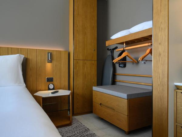 Crowne Plaza Hobart, an IHG Hotel : photo 2 de la chambre chambre lit king-size standard - accessible aux personnes à mobilité réduite