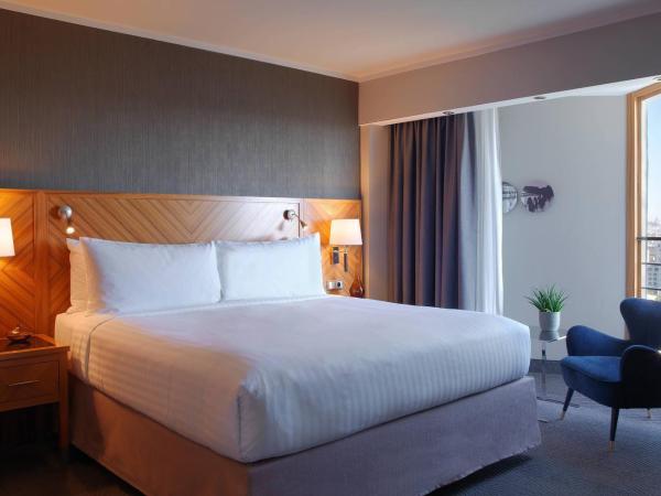 Paris Marriott Rive Gauche Hotel & Conference Center : photo 3 de la chambre suite champagne 1 chambre avec accès au salon exécutif