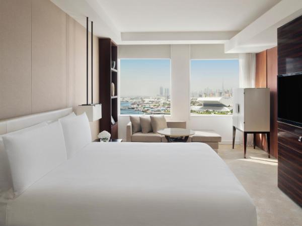 InterContinental Dubai Festival City, an IHG Hotel : photo 2 de la chambre chambre lit king-size - vue sur burj khalifa
