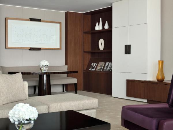 InterContinental Dubai Festival City, an IHG Hotel : photo 3 de la chambre signature suite with creek view - club access