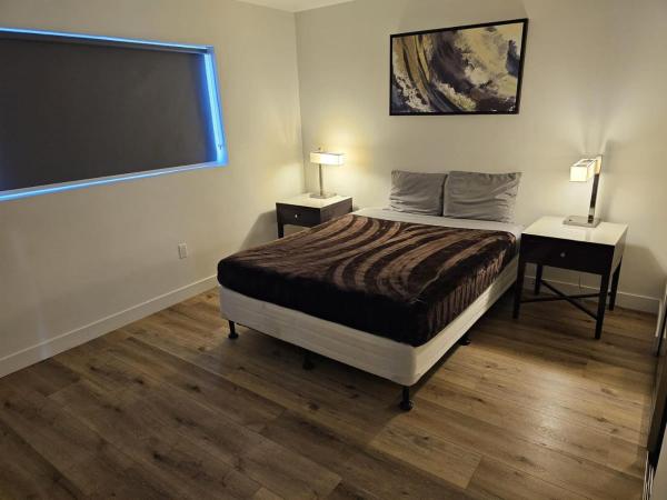 Hollywood Homes minutes to everything SPACIOUS AND FREE PARKING : photo 8 de la chambre maison 5 chambres