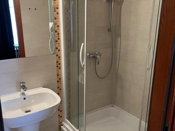 Villa Admiral : photo 5 de la chambre chambre double deluxe avec lit d'appoint