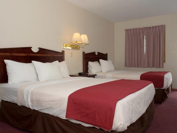 Kings Motor Inn : photo 8 de la chambre chambre avec 2 grands lits queen-size