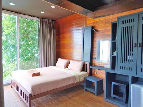 The Cobble Beach Hotel- Phi Phi Island : photo 1 de la chambre hébergement familial deluxe en bord de mer