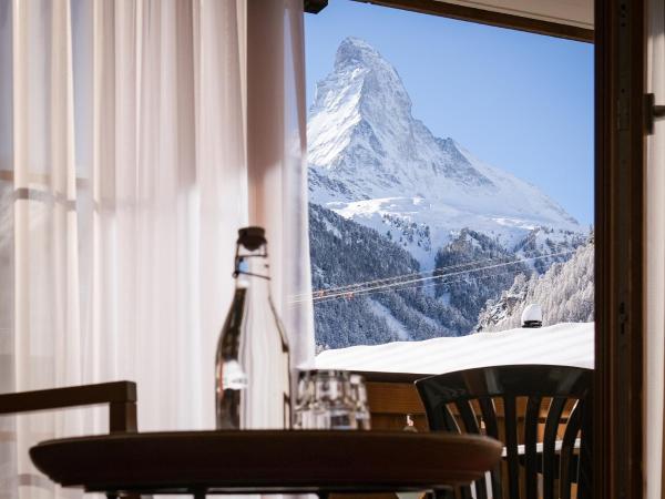 Mountain Paradise : photo 5 de la chambre chambre double - vue sur mont cervin