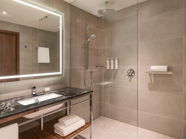 Geneva Marriott Hotel : photo 2 de la chambre chambre lit king-size deluxe