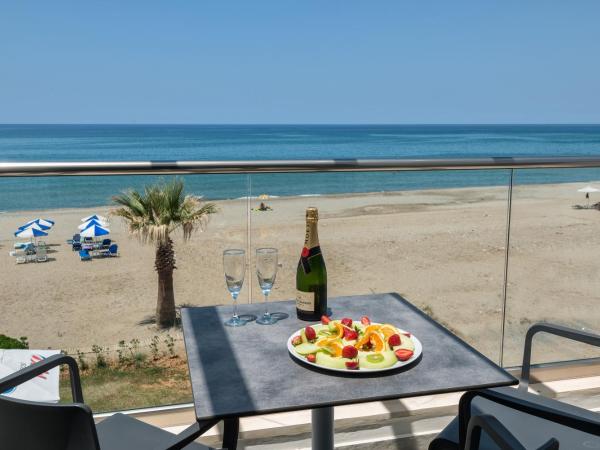 Iperion Beach Hotel : photo 6 de la chambre maisonnette