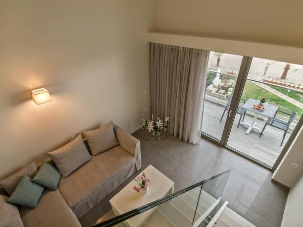 Iperion Beach Hotel : photo 2 de la chambre maisonnette