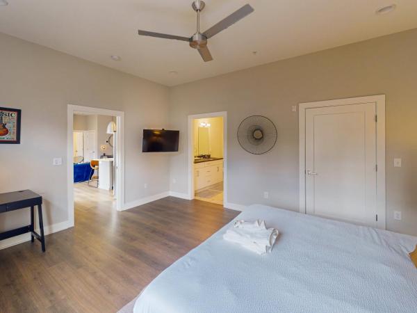 West End Living, Unit #205 : photo 7 de la chambre appartement 2 chambres