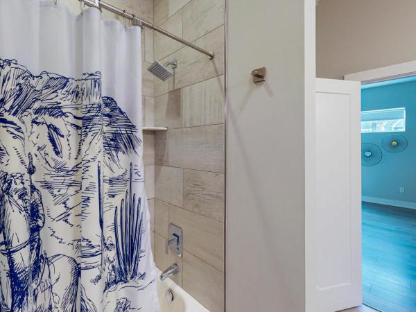 West End Living, Unit #205 : photo 9 de la chambre appartement 2 chambres