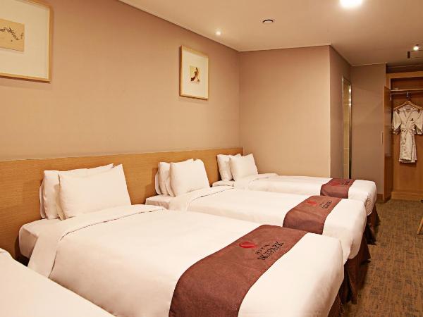 Hotel Skypark Myeongdong 3 : photo 4 de la chambre chambre quadruple 
